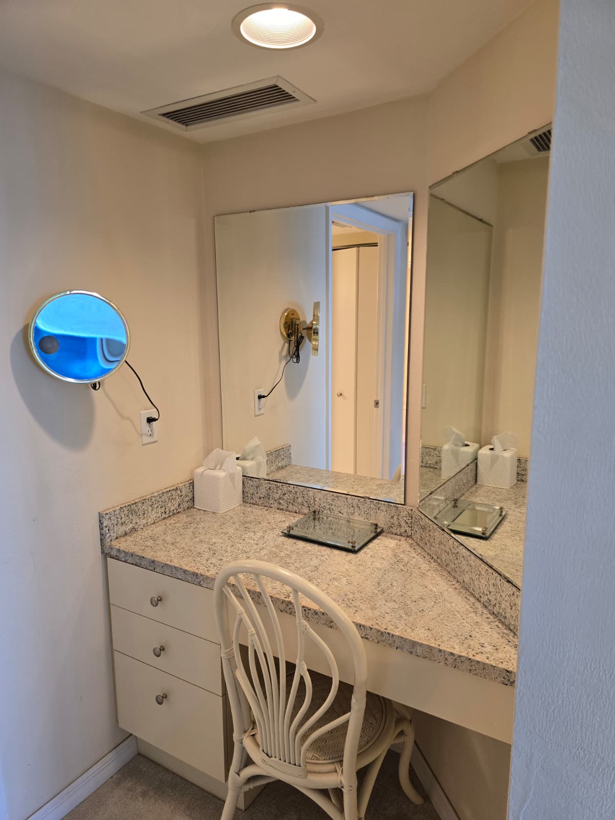 Ensuite full bathroom 1 with makeup desk