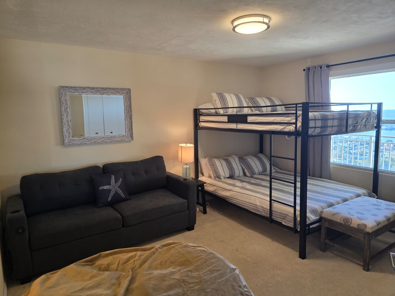 Guest full bathroom 2 can be locked off to become an ensuite bathroom for bedroom 2